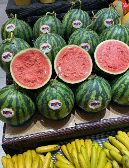 mett吃瓜网站,热门话题背后的真相与笑料