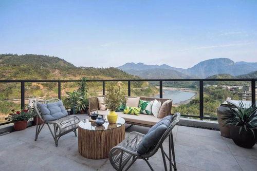 阳台吃瓜摄影儿童,镜头下的欢乐时光